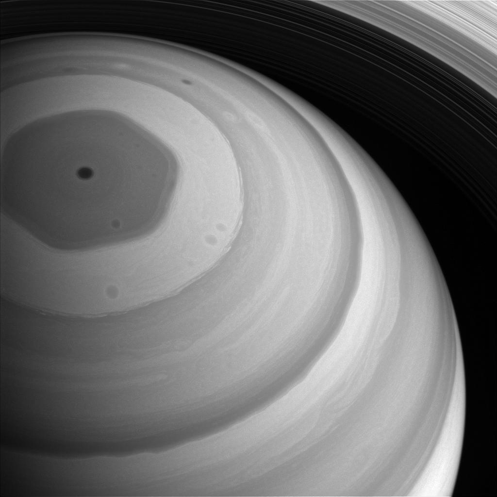 2. hexagon storm saturn