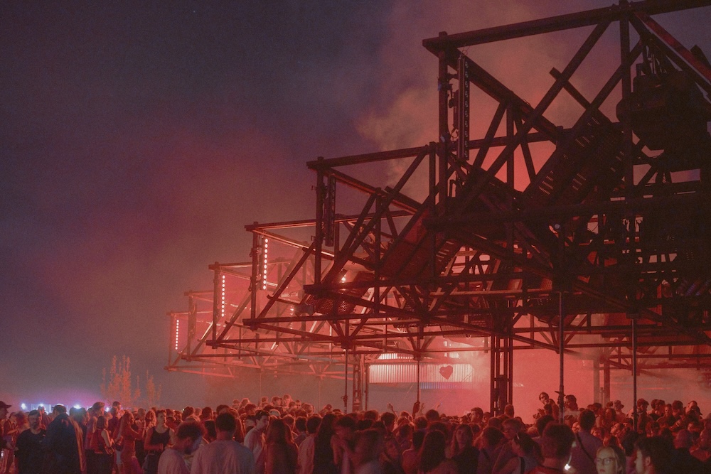 5. Dark Skies © Illias Teirlinck