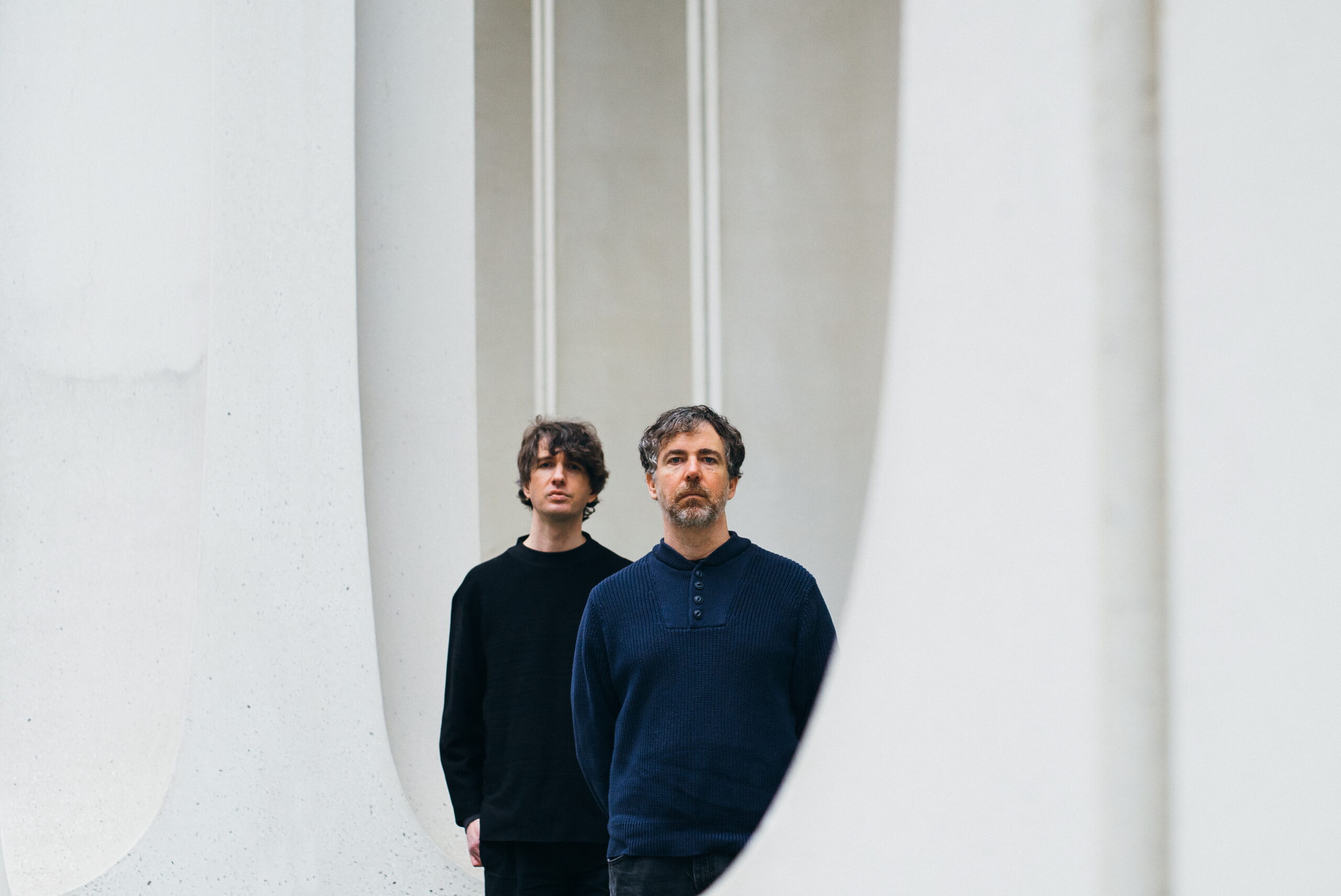 Visible Cloaks – Paradessence – Promo Pic – 001 [Jonathan Sielaff]