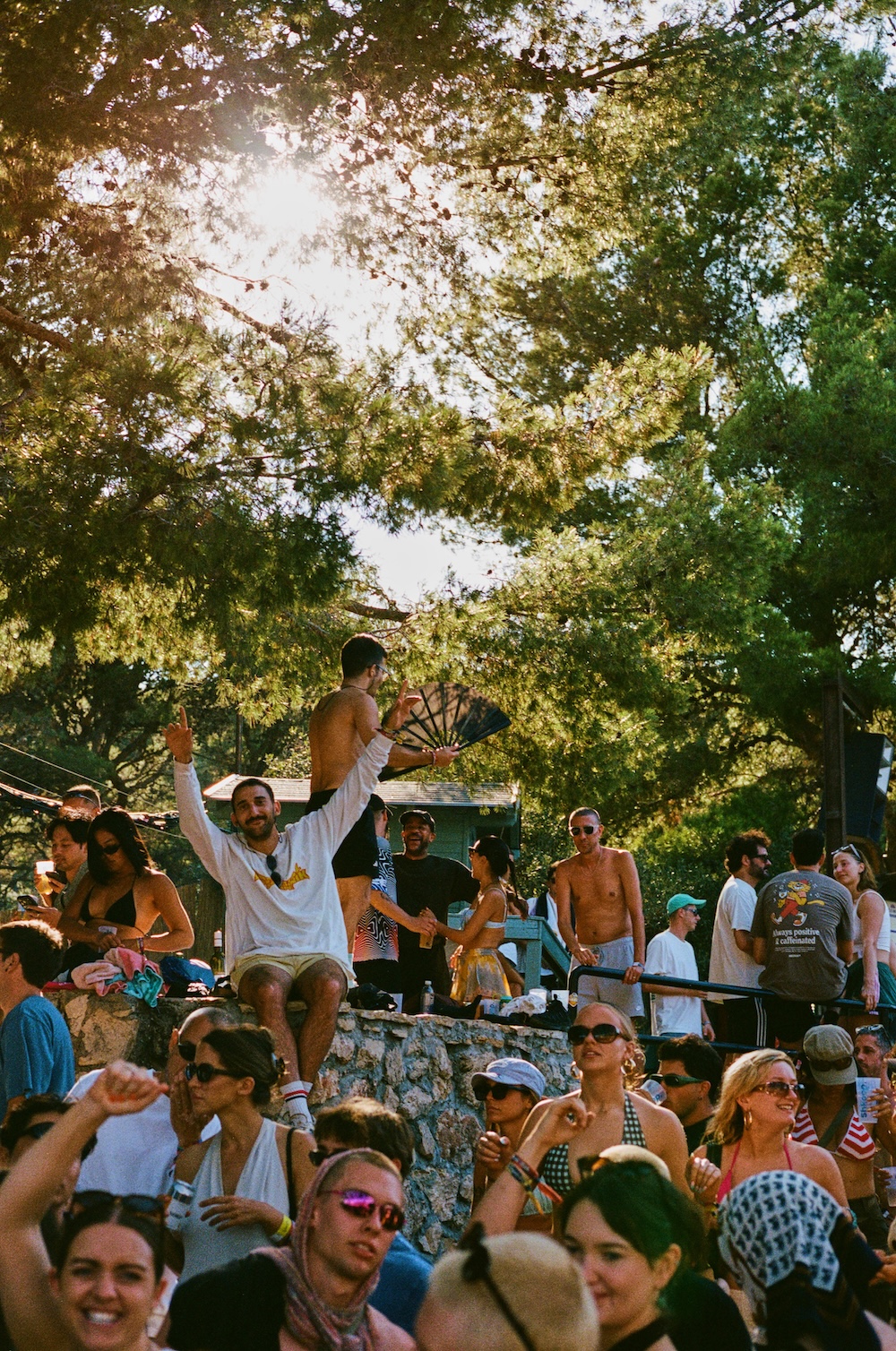260709_LOVEINTERNATIONAL_2026_ANALOGUE_RobJones_@hirobjones_@khromacollective-168803090025