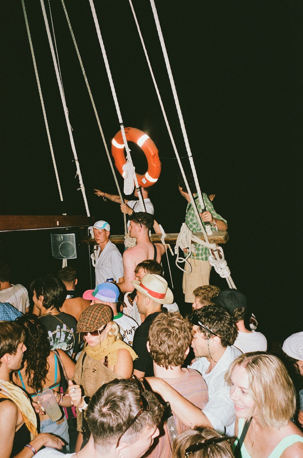 260709_LOVEINTERNATIONAL_2026_ANALOGUE_RobJones_@hirobjones_@khromacollective-168803230019